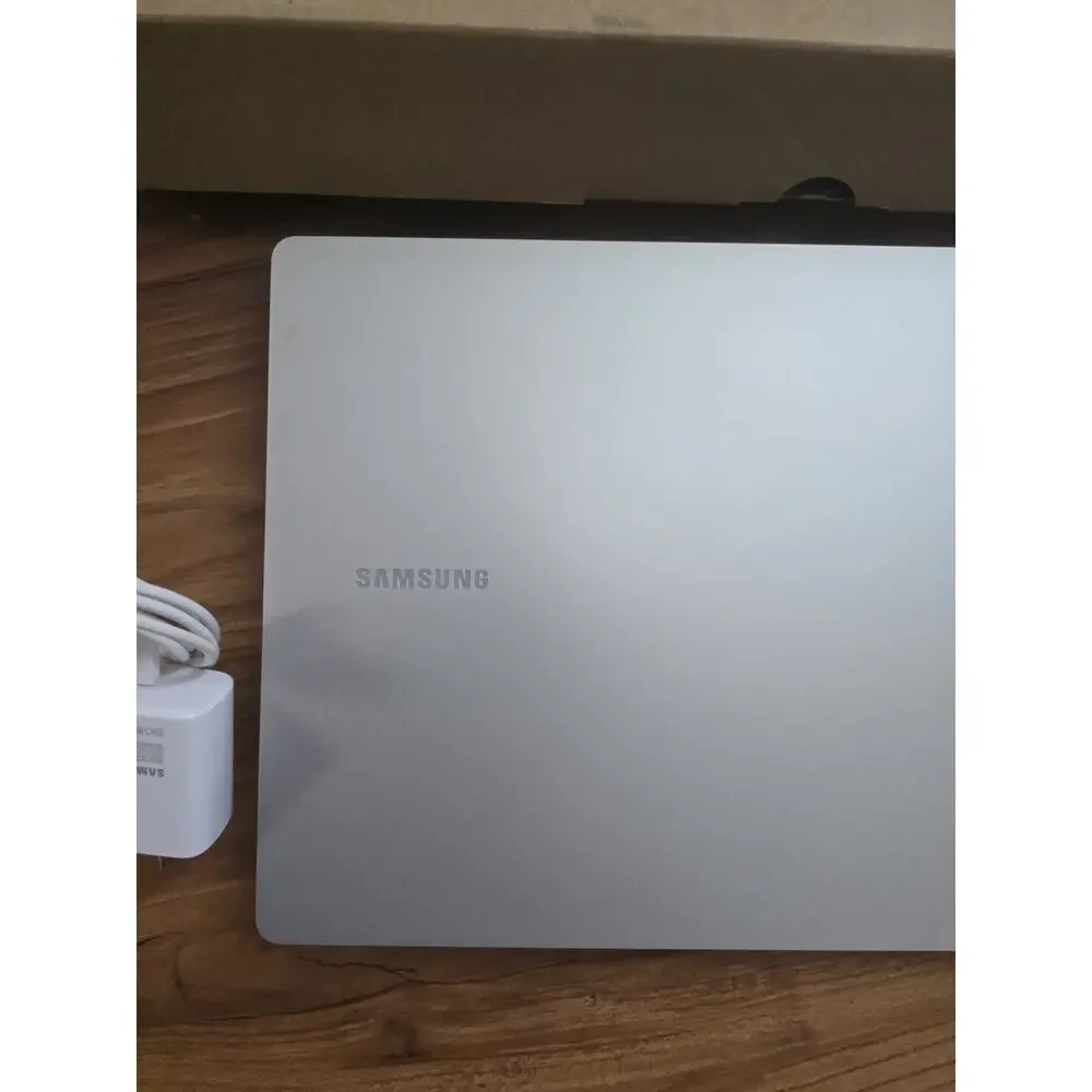Samsung Galaxy Book5 15.6